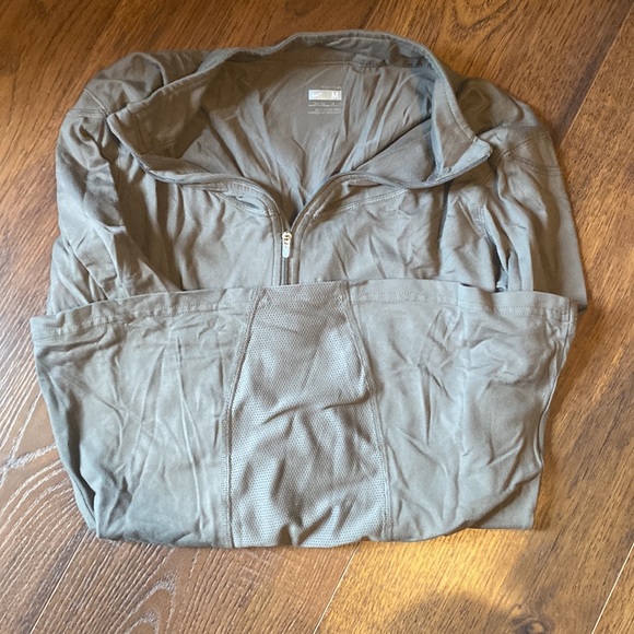 Nike Fitdry size M     3/4 zip sweatshirt - Picture 3 of 5